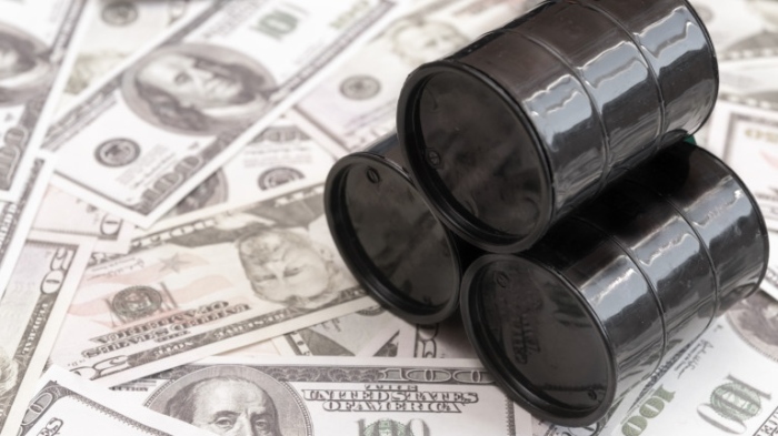 Цената на петрола скочи до $90 за барел